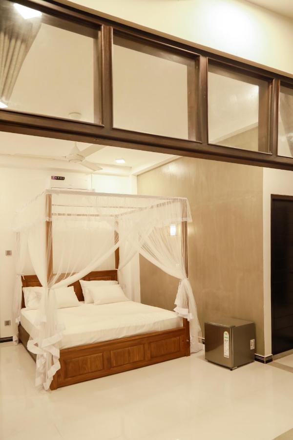 Gold Bubble Hotel Ahangama Exterior photo